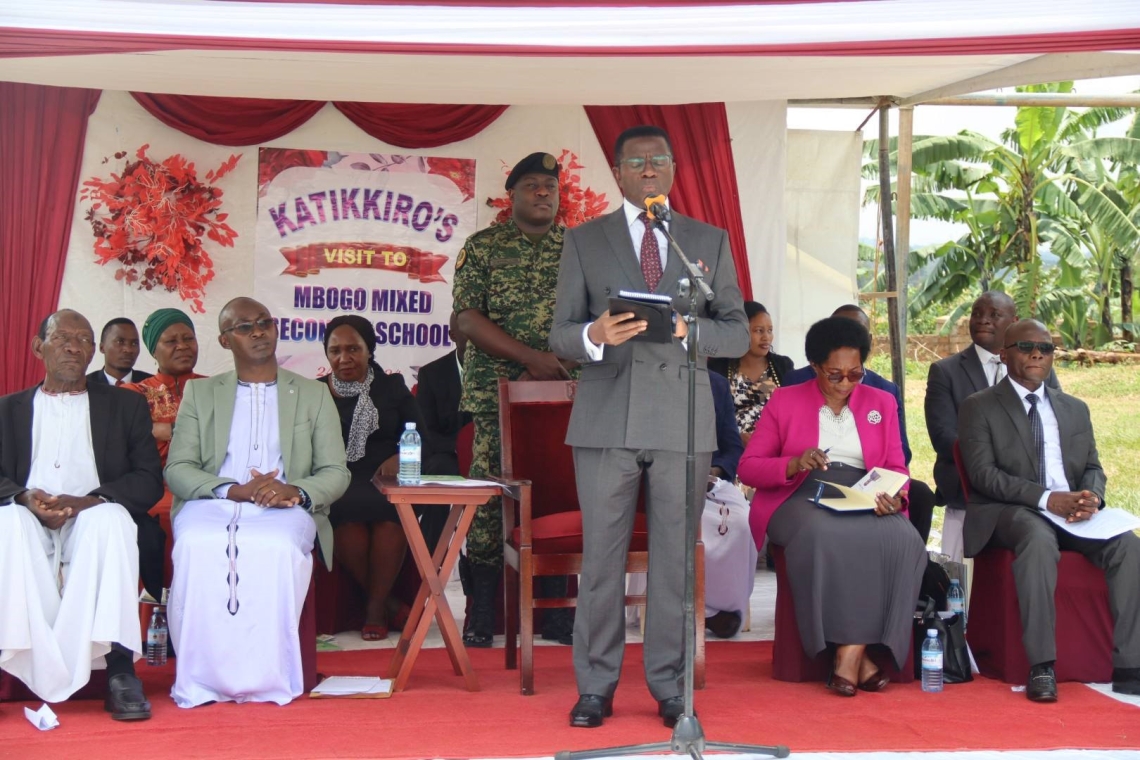 Katikkiro addressing  parents and students